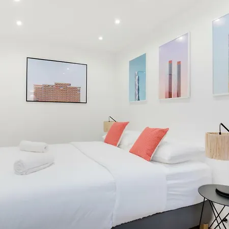 Loft Design For 8 People In Heart Of 아파트 파리